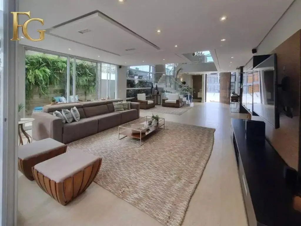 Casa de 5 suítes | Riviera Módulo 24, Riviera de São Lourenço — foto 1