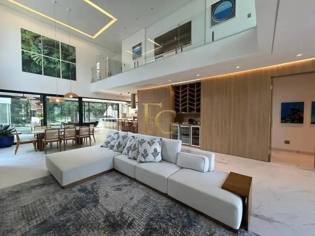 Casa de 5 suítes | Riviera Módulo 24, Riviera de São Lourenço — foto 1