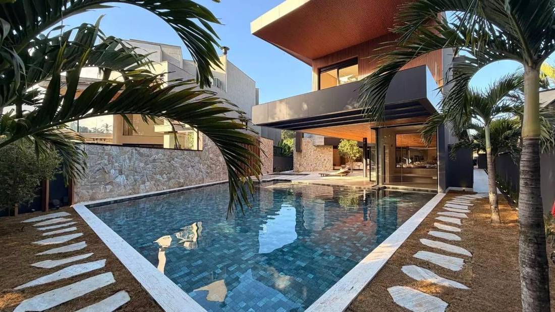 Casa de 8 suítes | Riviera Módulo 16, Riviera de São Lourenço — foto 1