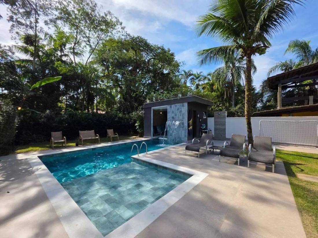 Casa de 6 suítes | Riviera Módulo 21, Riviera de São Lourenço — foto 1