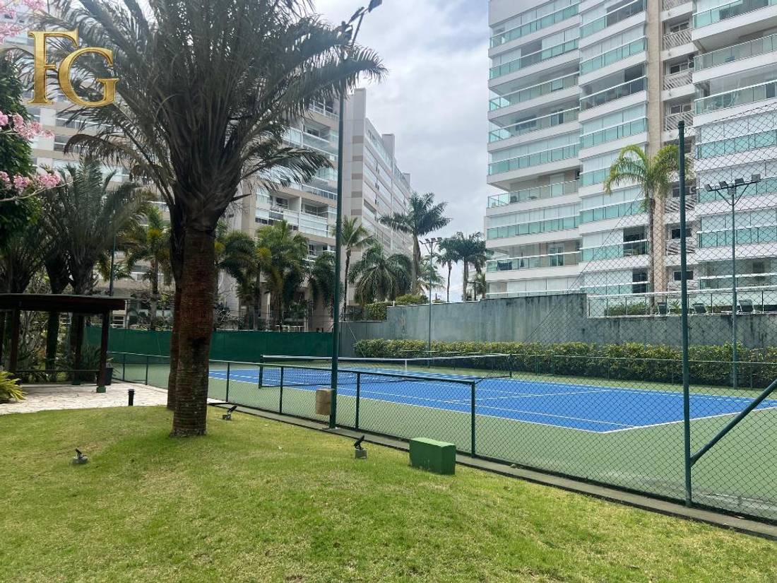 Quadra de tênis do clube compartilhado do Módulo 08, Riviera de São Lourenço